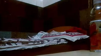 मेरी पत्नी अपने सभी दोस्त को घर ले आती है, सेक्सी मूवी फुल सेक्सी मूवी उनमें से कौन अधिक कुतिया है ..