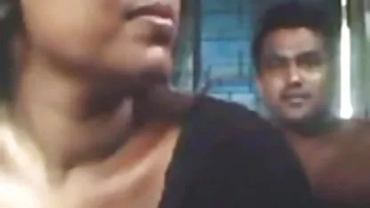 अपनी मौसी के सेक्सी फुल फिल्म सेक्सी साथ कपड़े खेलता युवक