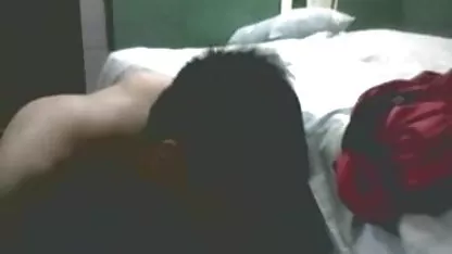 बूढ़ी हिंदी सेक्सी फिल्म फुल औरत बड़े काले लंड को लेती है