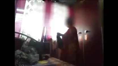 धोखा देने वाली पत्नी अपने उपहार खरीदने के लिए एक गोल-मटोल के साथ सेक्सी मूवी फुल हड हिंदी मे चुदाई करती है