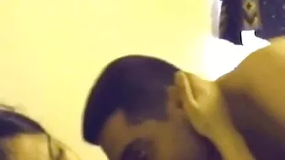 स्पेनिश उदार प्रेमिका अपने लड़के को एक सेक्सी मूवी फुल हिंदी गोरा कुतिया देती है