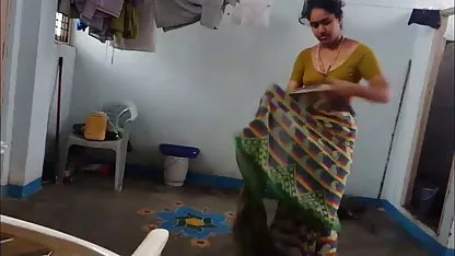 वह उसे गधा में fucks और उसे काली सुराख़ में हिंदी मूवी फुल सेक्स cums