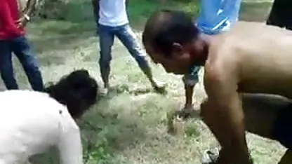 वे उसे अच्छी चुदाई देने के लिए वैन में एक सेक्सी मूवी फुल हड हिंदी मे परिपक्व महिला को उठाते हैं