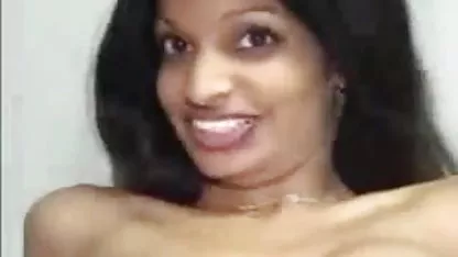 स्पेनिश सेक्सी मूवी फुल हड हिंदी मे नेकेन का दोस्त उसके मुंह को मुश्किल से चोदता है