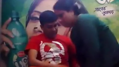 मेरी सास सबसे शातिर किस्म की काली औरत है, जैसे फुल हिंदी सेक्सी मूवी कुतिया मुझे चोदती है