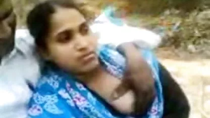 मॉम का बॉयफ्रेंड मेरी चूत को हिंदी सेक्सी पिक्चर फुल मूवी वीडियो मेरे लड़के से बहुत बेहतर खाता है