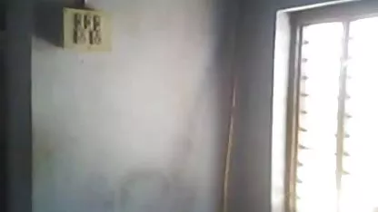 एक वेश्या को साझा सेक्सी वीडियो फुल मूवी हिंदी करते तीन दोस्त