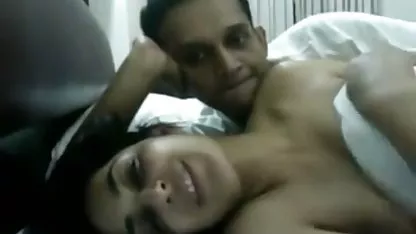 संचिका बेटी अपने पिता हिंदी मूवी फुल सेक्सी मूवी को बहकाती है ताकि वह निराश हो जाए