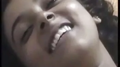 स्कूल छोड़ने के बाद उसके चाचा हिंदी में फुल सेक्सी मूवी द्वारा गड़बड़ श्यामला (वास्तविक अनाचार)