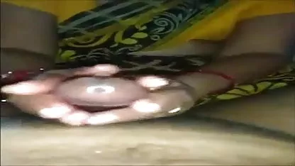 दो भाइयों के फुल सेक्सी मूवी वीडियो में बीच घर का बना चुदाई