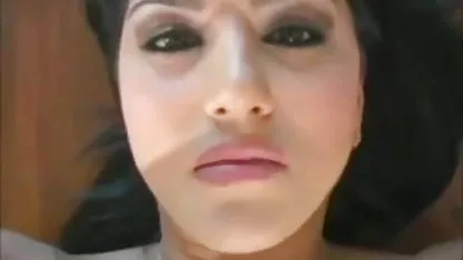 ये नीली आँखें आपको एक blowjob बनाना चाहती फुल मूवी वीडियो में सेक्सी हैं