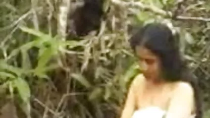 पड़ोसी सेक्सी हिंदी फुल मूवी का बेटा मुझे बहुत ही कामुक बनाता है जब वह मेरी जासूसी करता है ।।
