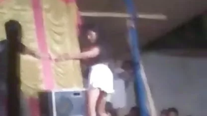 एक होटल में सेक्स हिंदी फुल मूवी छुट्टी पर कमबख्त युवा युगल