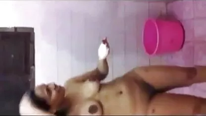 फ्रांसेस्का Jaimes और सैंड्रा रोमेन फुल मूवी सेक्सी पिक्चर के साथ एक तिकड़ी बनाना