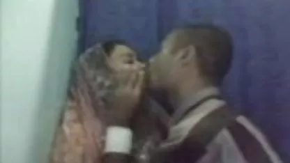 धोखा देती इंग्लिश फुल सेक्स फिल्म मैक्सिकन एक मुखौटा के साथ अश्लील रोल करता है