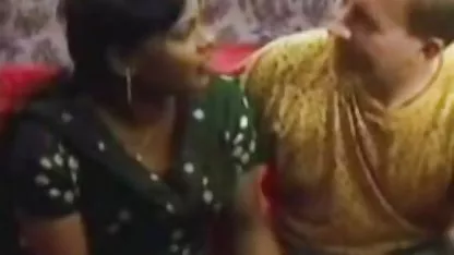 शेरिडन लव ने एक युवक सेक्सी फुल मूवी हिंदी में को अपने स्तन से बलात्कार किया