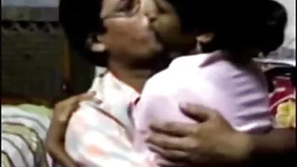 बेटी और माँ को काले रंग के साथ चुदाई हिंदी में फुल सेक्सी मूवी करने में बहुत मज़ा आता है