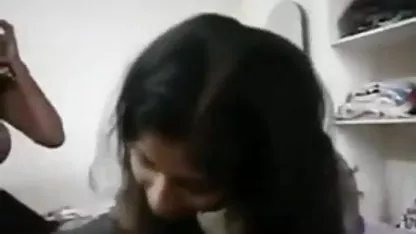 हम उसकी माँ को चोदते हुए पकड़ लेते हैं फुल सेक्सी वीडियो फिल्म और वह बिस्तर पर पहुँच जाती है