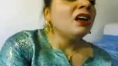 उसे चोदने के लिए उसने अपनी चाची की सींग लगा दी हिंदी वीडियो सेक्सी फुल मूवी