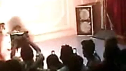 ईर्ष्यालु माँ फुल मूवी वीडियो में सेक्सी अपने बेटे को सिखाती है कि वह मुर्गा कौन है