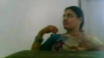 बेटी और मां के पास हमेशा एक महान समय होता है, देखें कि वे कैसे आनंद लेते हैं सेक्स हिंदी फुल मूवी ..