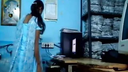 अपने एक फुल हिंदी सेक्सी मूवी छात्र के साथ पिकनिक