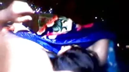 एक सेक्सी वीडियो फुल मूवी समलैंगिक त्रिगुट में उसकी माँ के साथ रिले रीड