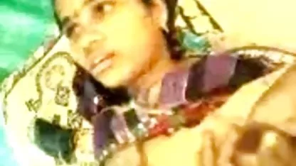 भारत उसके शरीर में एक सांप के साथ हस्तमैथुन करता हिंदी मूवी फुल सेक्सी मूवी है
