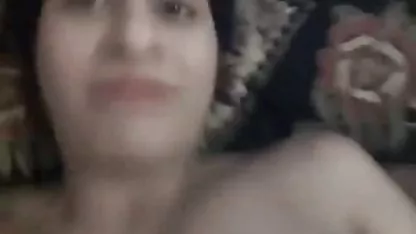उसने अपनी गांड में फुल मूवी सेक्सी पिक्चर चार ऊँगली डाली और उसे मजा आया