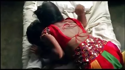 किशोर फूहड़ चाहता है कि उसका भाई उसकी चूत को खाए हिंदी में सेक्सी वीडियो फुल मूवी
