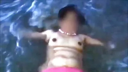 अपने दोस्त के सोते सेक्सी पिक्चर फुल मूवी हुए युगल कमबख्त